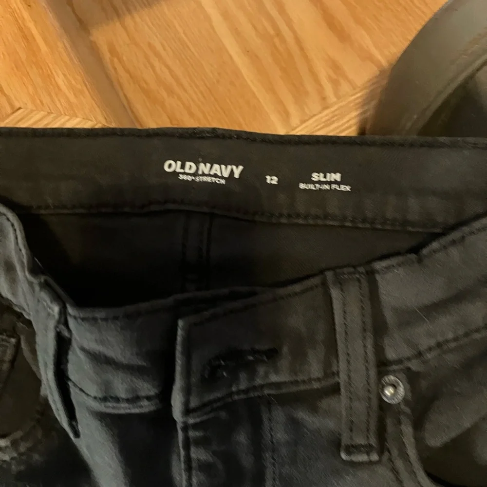 NWT Boy’s Old Navy Dark Gray/Black Jeans Size 12